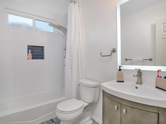 4th image of 13619 Laguna Vista Ct