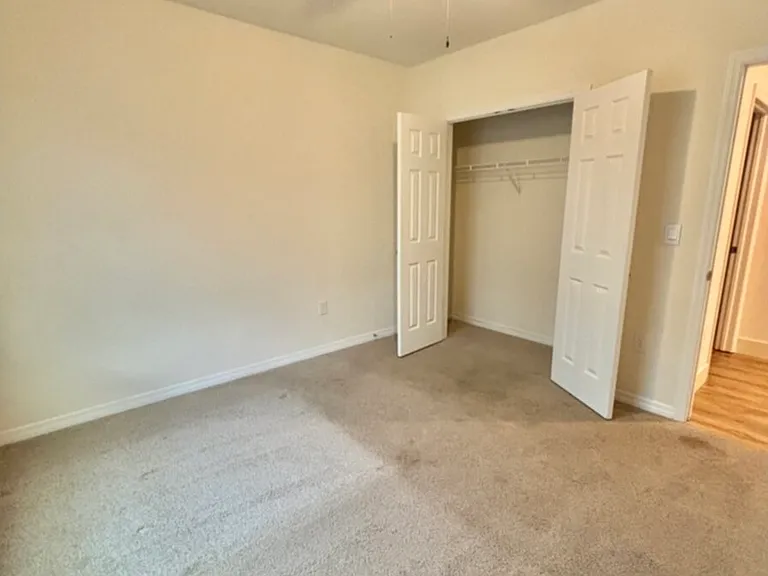 2509 NW 27th Pl — Photo 31