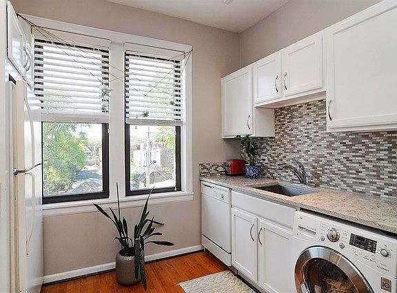 5th image of 1309 W Rosemont Ave #3
