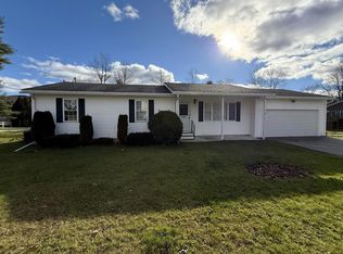 8 Cessna Place, Rutland City, VT 05701