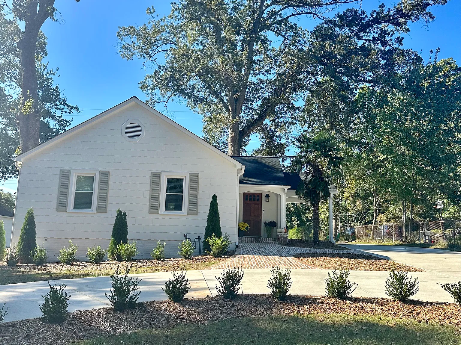 3028 Walnut Ave — Photo 1