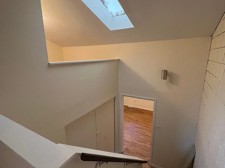 406 Rebecca Ave — Photo 32