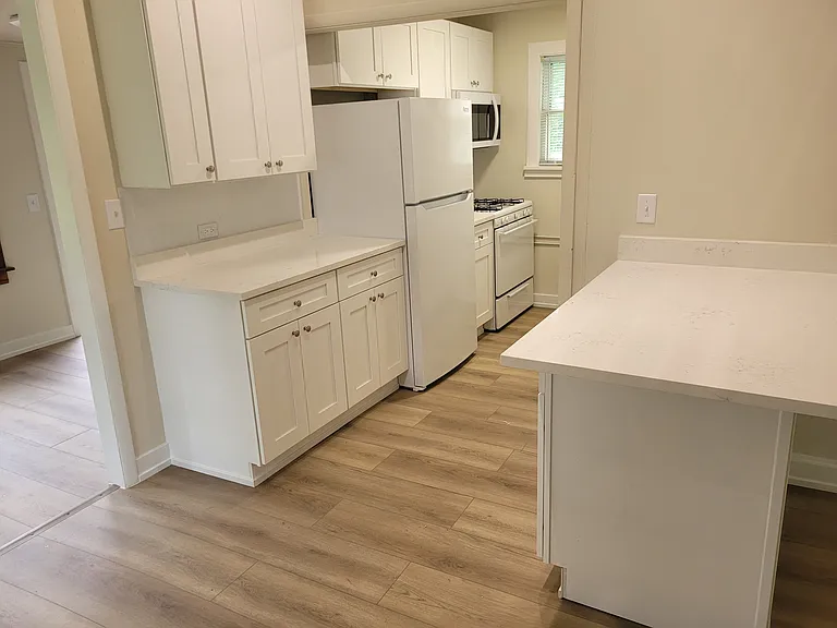 7710 S Oak St — Photo 5