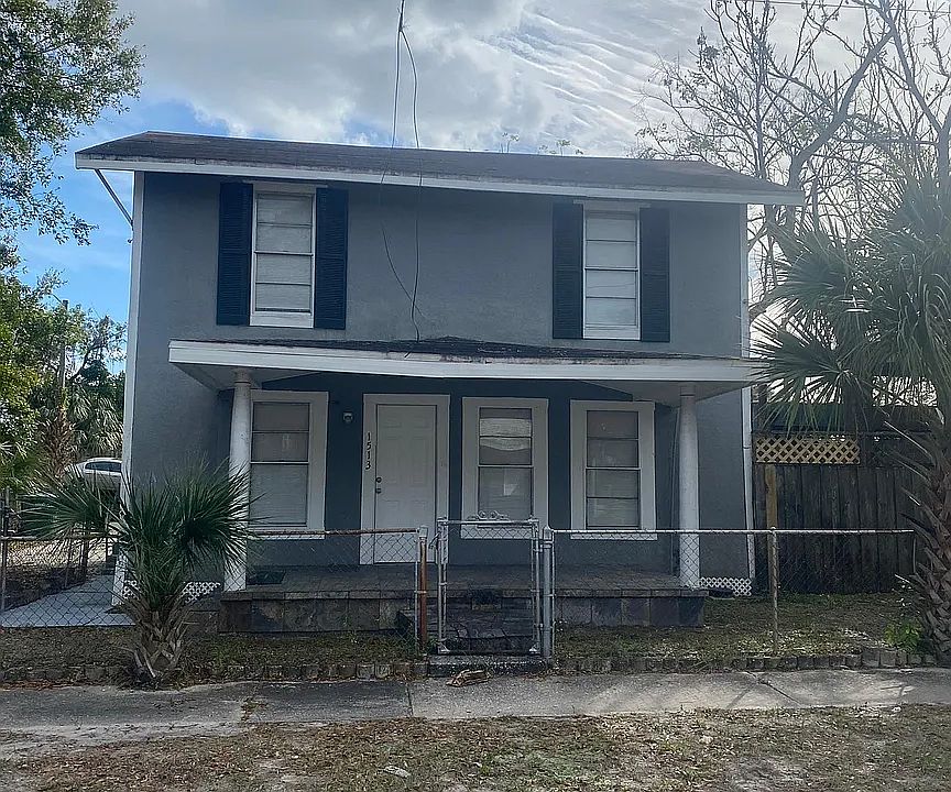 1st image of 1513 E Lake Ave