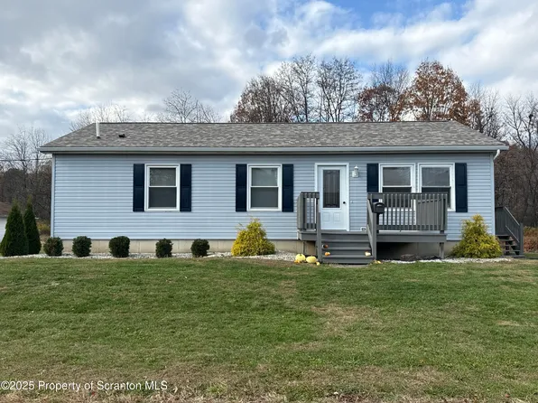 132 Jackson St, Dupont, PA 18641