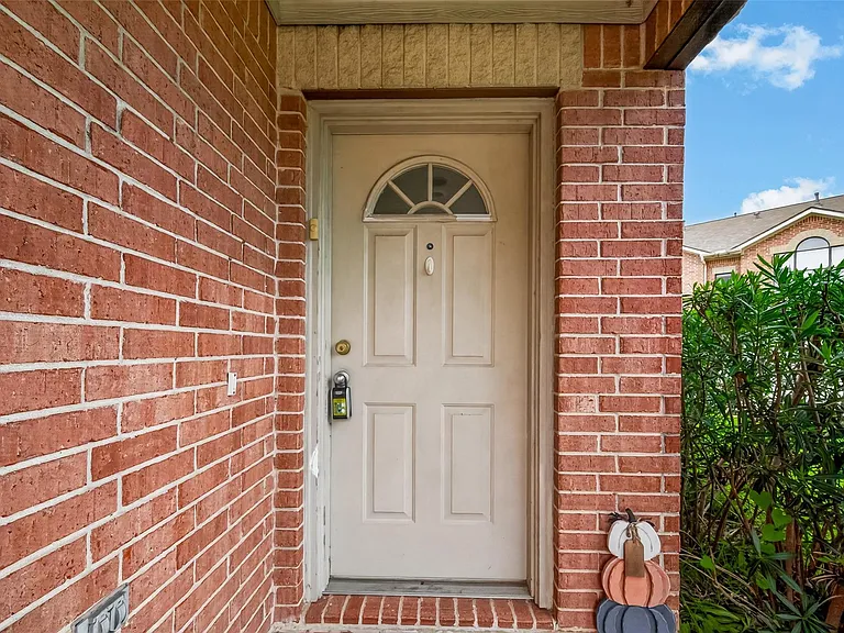 5941 S Loop E Fwy #104 — Photo 4