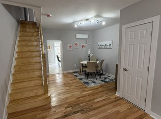 1635 S Taney St, Philadelphia, PA 19145
