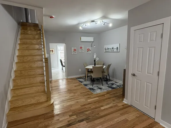 1635 S Taney St, Philadelphia, PA 19145