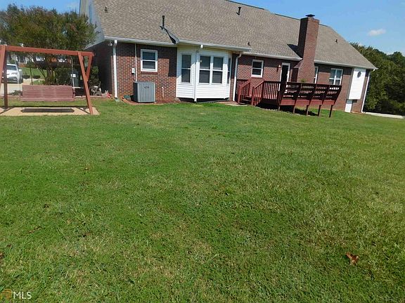 2nd image of 412 Freedom Dr