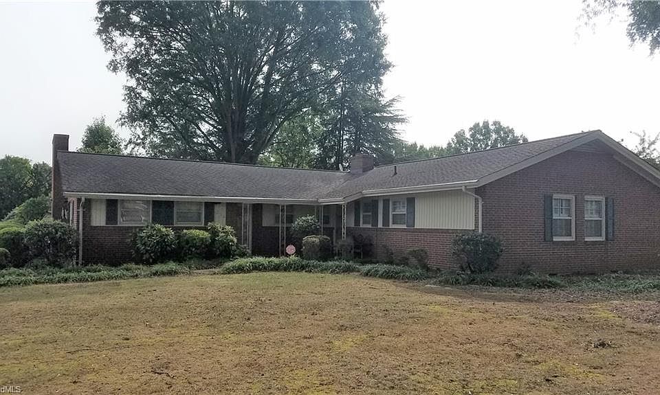 1st image of 232 Country Club Dr
