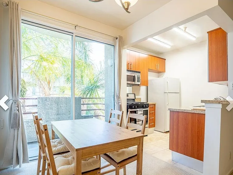 620 S Gramercy Pl #307 — Photo 6