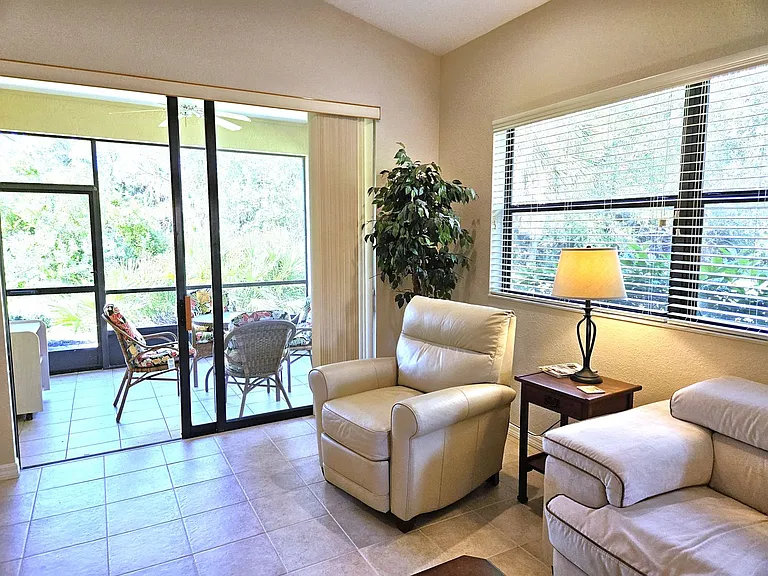 4528 Cancello Grande Ave — Photo 12