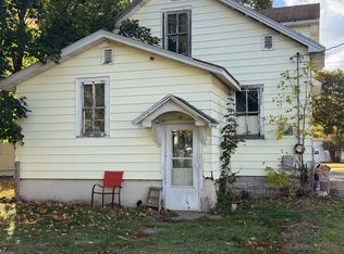 221 Beech St, Kingsford, MI 49802