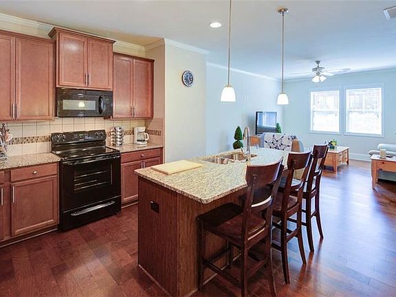 3rd image of 2195 Mission View Dr