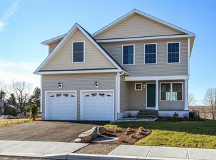 6 Rowland Farm Rd, Oxford, CT 06478