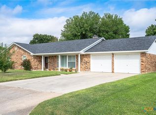 919 Center St, Lockhart, TX 78644