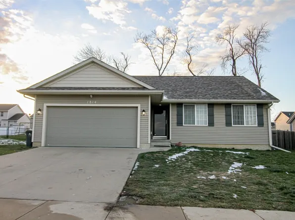 1814 Probst Dr SW, Cedar Rapids, IA 52404