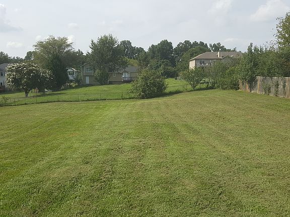 4th image of 1208 Cabots Dr