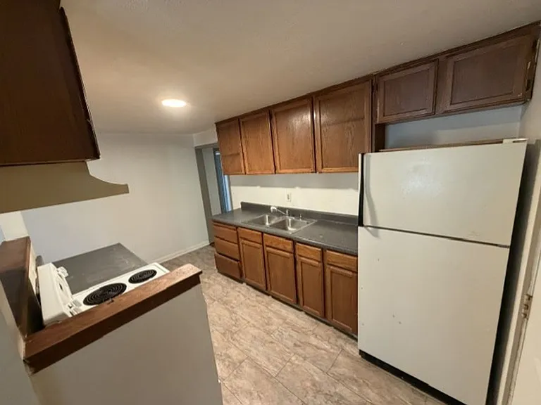 815 W 1st St #1-4 — Photo 11