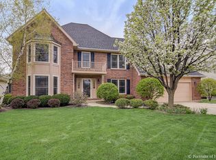 1890 Jahns Dr, Wheaton, IL 60189