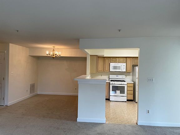 5th image of 12209 Fairfield House Dr APT 509A