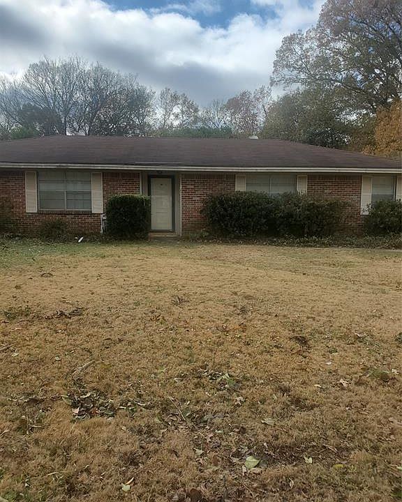 1st image of 120 Lina Dr