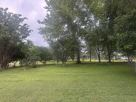 3rd image of 275 Paul Spears Rd