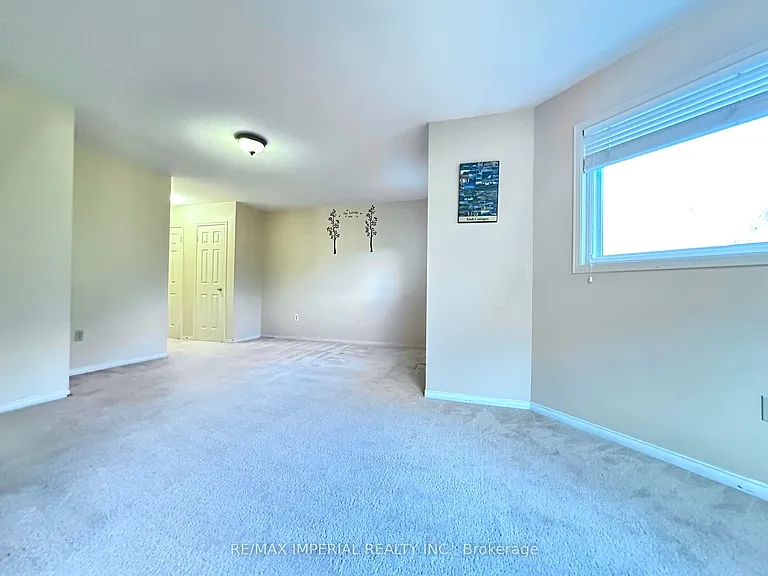 3058 Dalehurst Dr — Photo 22