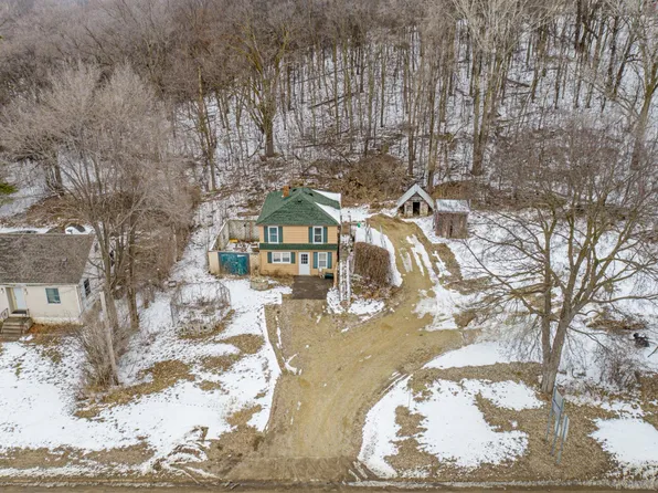 19823 Roberds Lake Blvd, Faribault, MN 55021