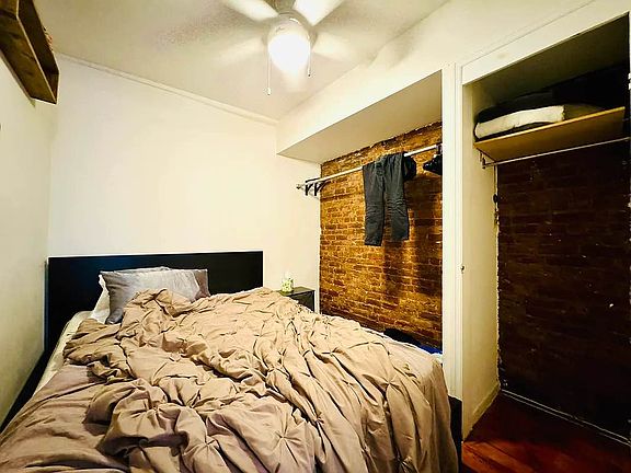 2nd image of 520 E 6th St APT 1F
