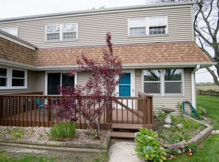 1408 E Stonehenge Dr #1408, Sycamore, IL 60178