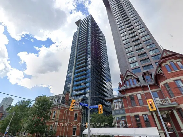 28 Linden St, Toronto, ON