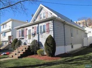610 7th St, Carlstadt, NJ 07072