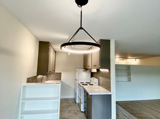 9922 Lake Washington Blvd NE APT 7, Bellevue, WA 98004