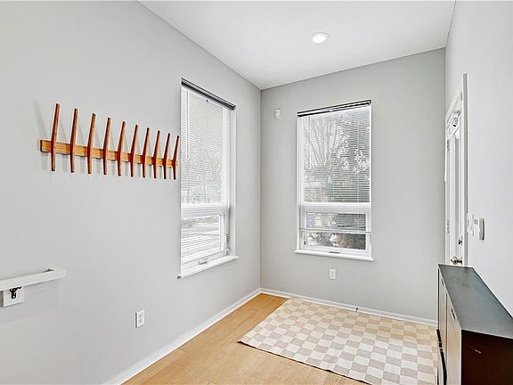 3rd image of 5422 Tracy Ave