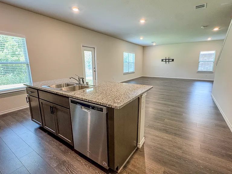 3387 Everly Dr — Photo 12