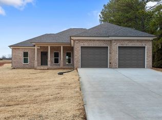 102 Wheeler Hills Rd, Rogersville, AL 35652