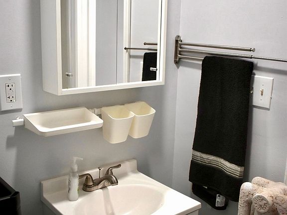 4th image of 2720 Maryland Ave #201MARYLAND-3