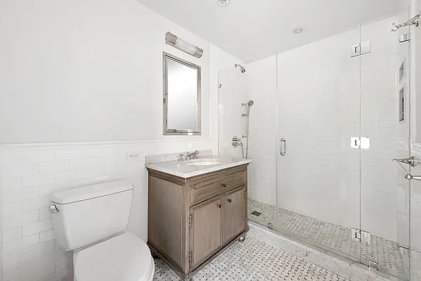 Rented by Compass | media 24