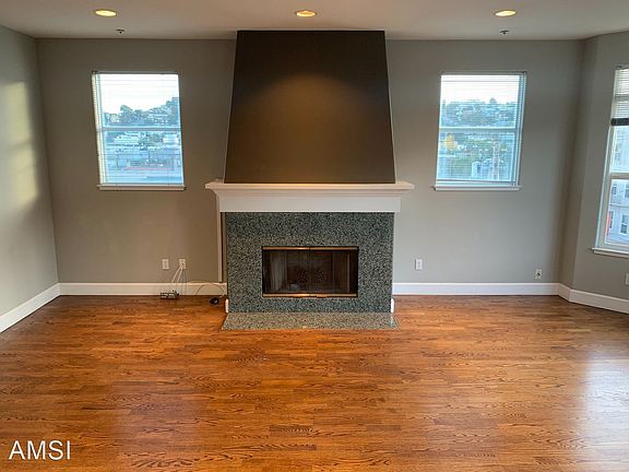 3rd image of 321 Noe St APT 301