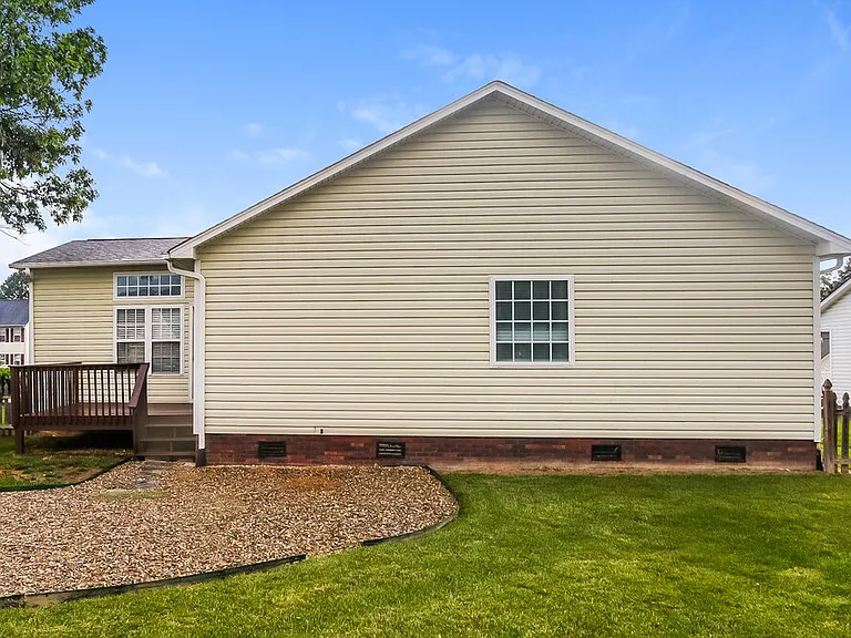 1243 Piney Church Rd — Photo 16