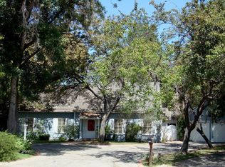 23119 Ostronic Dr, Woodland Hills, CA 91367
