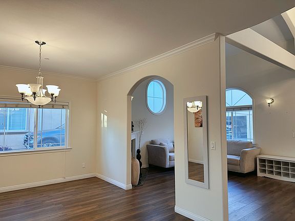 5th image of 8833 E Fairview Ave