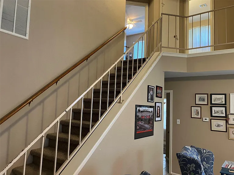 904 Cottonwood Cv — Photo 16