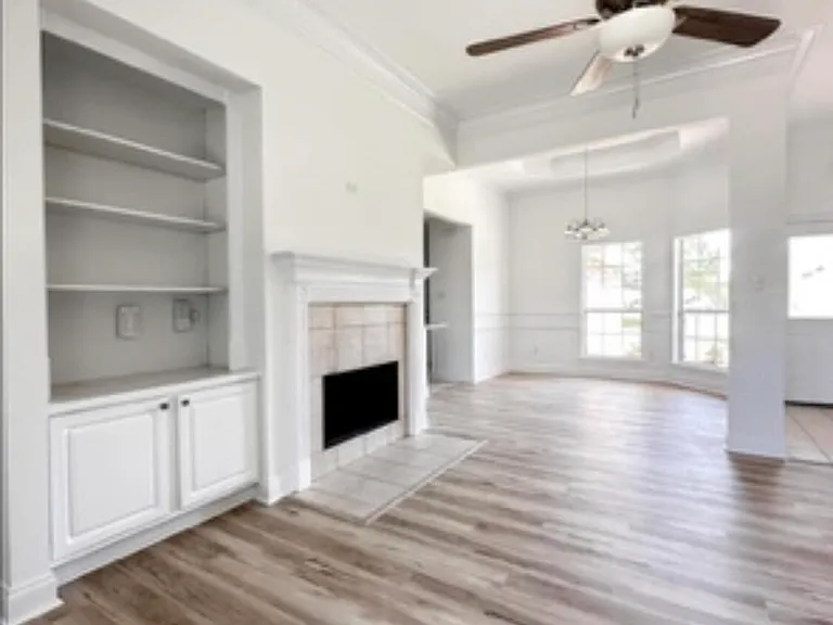 103 Weeping Willow Blvd — Photo 3