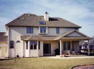 18 Briarwood Ln, Rochester, IL 62563