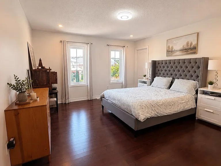 250 Admiral Dr — Photo 11