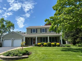 1111 Clover Ct, Batavia, IL 60510