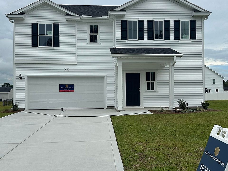 1st image of 944 Caswell Dr.
