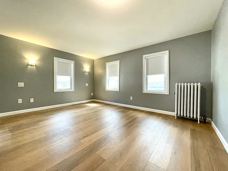 46-52 Main St #2-R — Photo 7